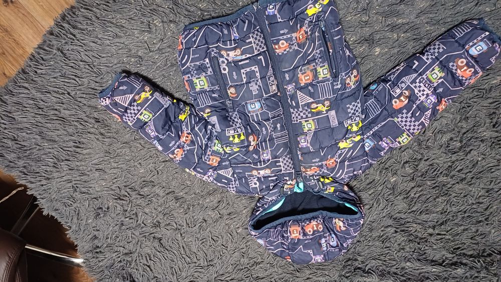 Продам куртку 2-3 года