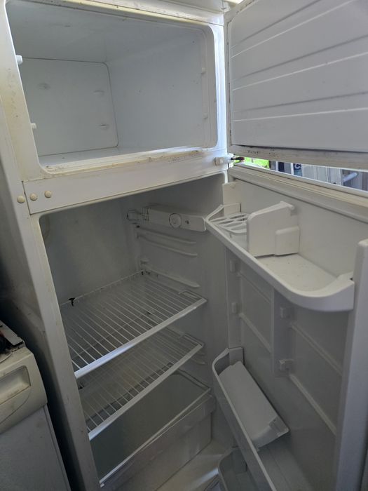 Maquina lavar loiça e figurifico