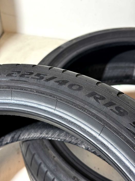 Pneus Pirelli Pzero PZ4 - 225/40/19 - Excelentes