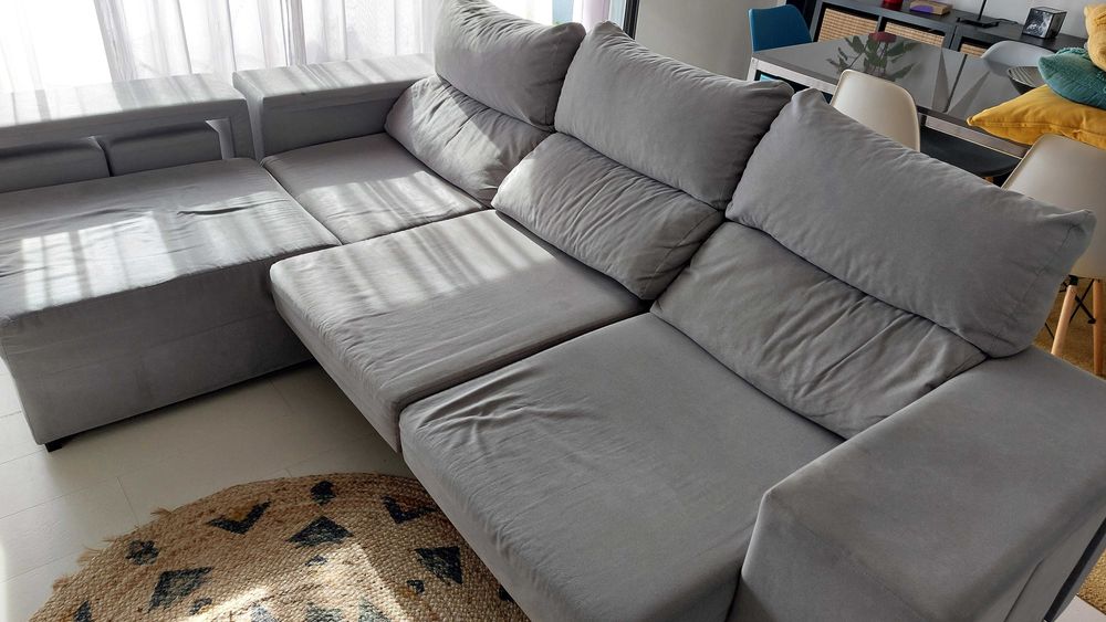 Sofá chaise-long cinza