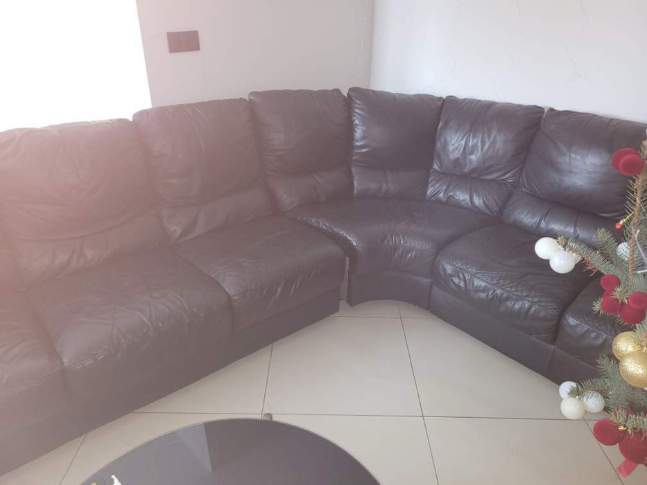 Piekny skorzany wypoczynek