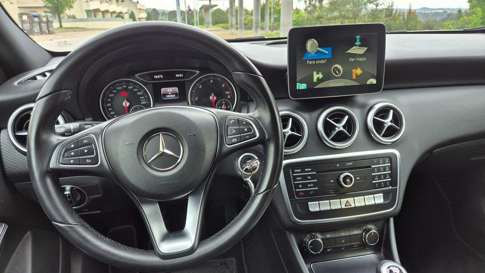Mercedes A180 em muito bom estado