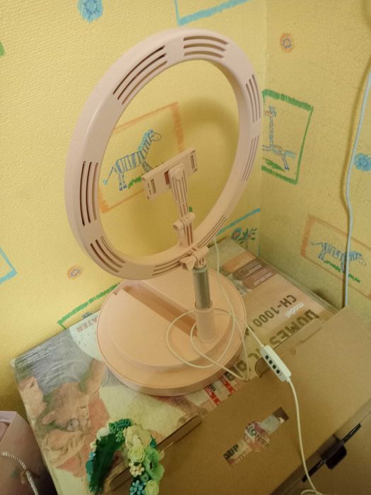 Продается лампа для селфи