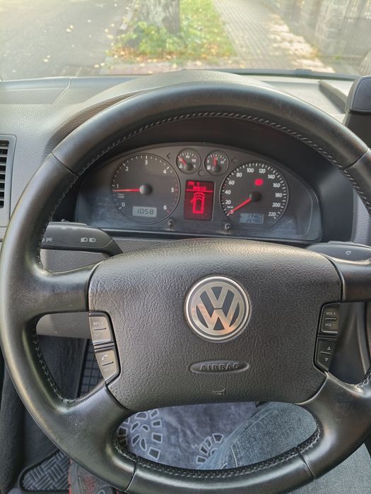 Sprzedam Volkswagen multivan T5 2007 rok
