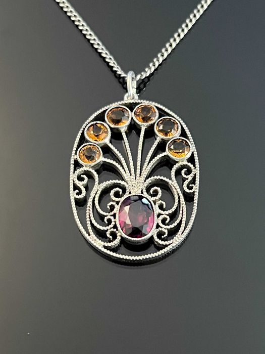 Srebro - Srebrna secesyjna przywieszka do łańcuszka z ok. 1900 roku