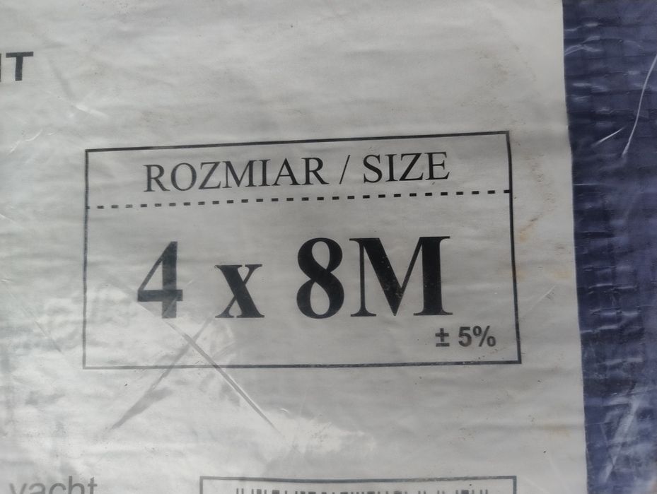 Plandeka 4 / 8 + otwory mocujące