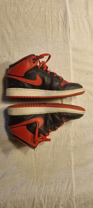 Nike Air Jordan 1 Mid GS 37.5 Chicago Bred