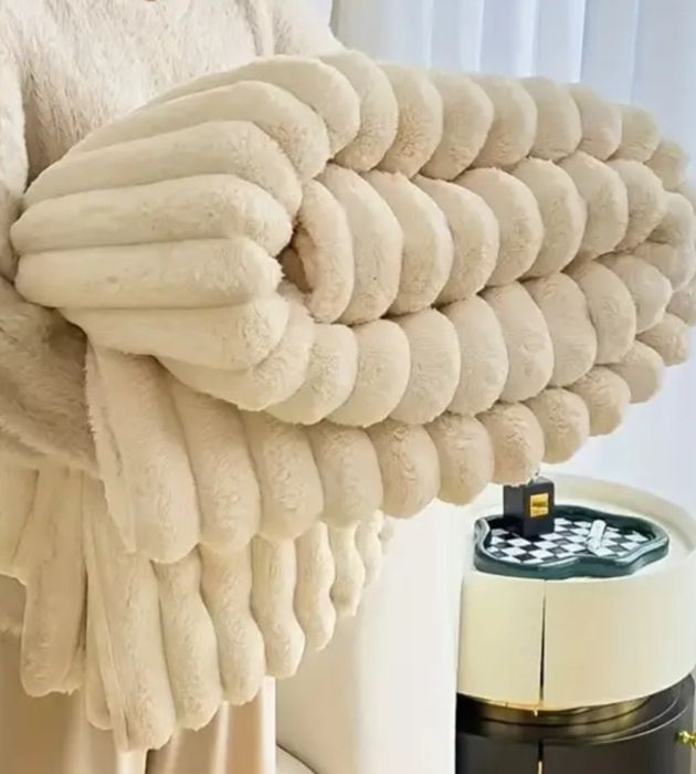 Luksusowy bardzo duzy koc mitacja futra nowy puszysty miękki