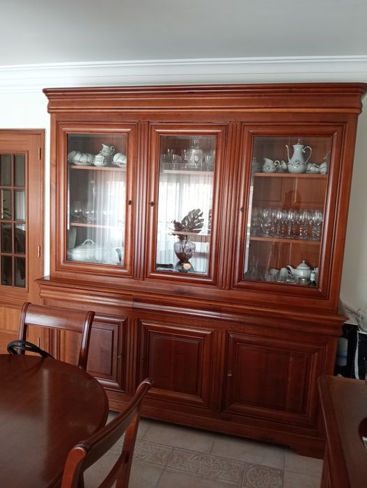 Móvel Louceiro cerejeira