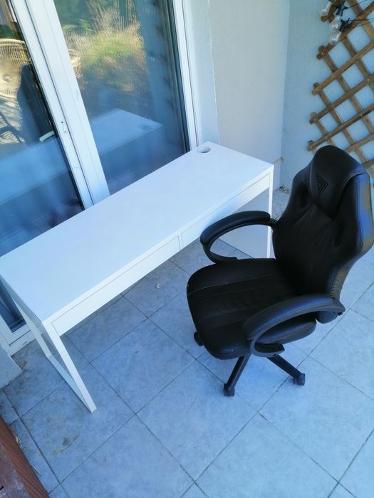 Biurko ikea plus krzesło