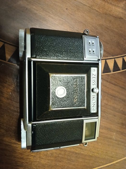 Câmara Antiga Zeiss Ikon com Bolsa