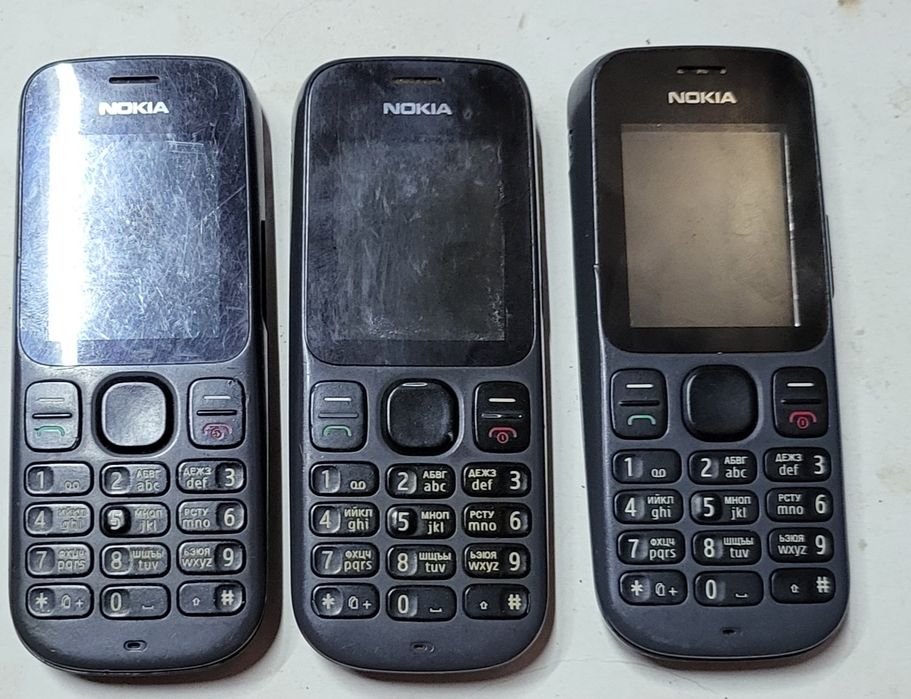 В вашу колекцию на 2 сим Nokia с зарядкой 1 ед sharp