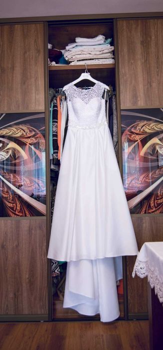 Używana Suknia ślubna R. 38 Elizabeth Passion