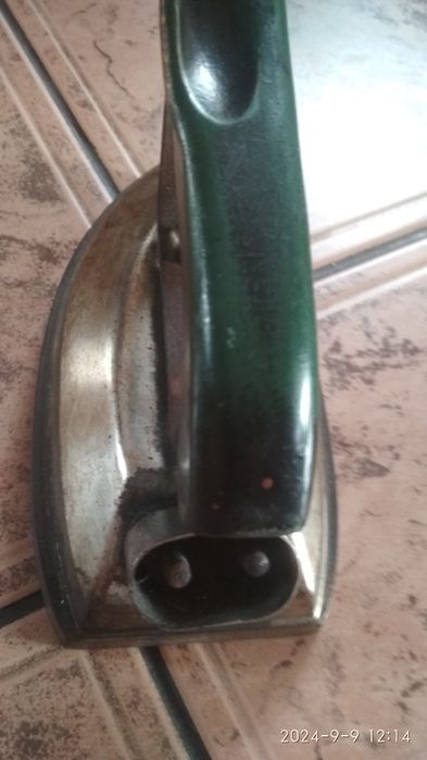 Sprzedam stare żelazko z czasów PRL