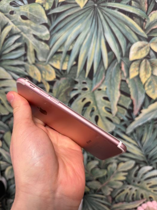 iPhone 7 128GB Neverlock Айфон 7 128gb тріщина і акум під заміну