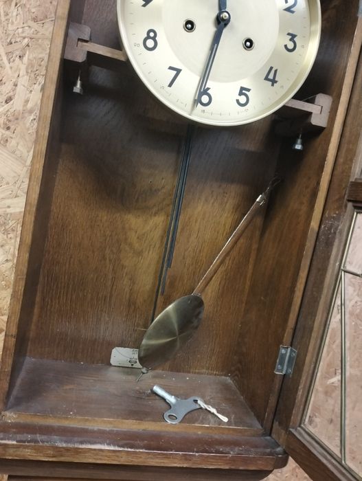 Stary zegar ścienny sprawny A12