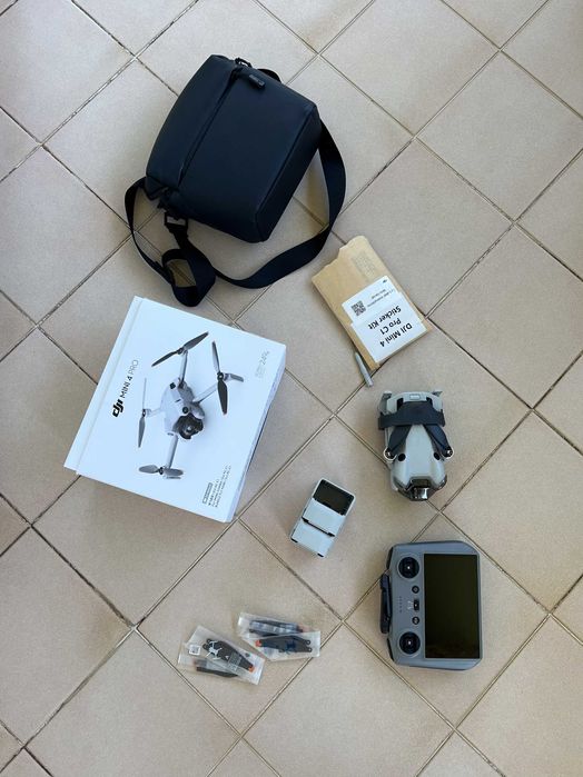 Drone DJI Mini 4 Pro Fly More Kit (Comando RC2)483768722177413120