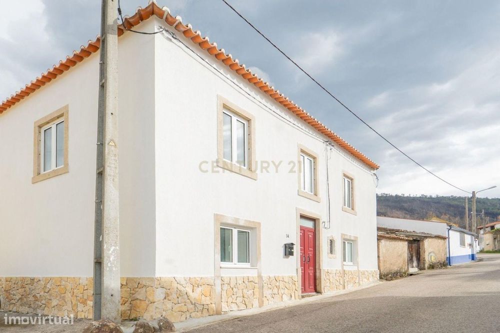 Fantástica Moradia em Serpins