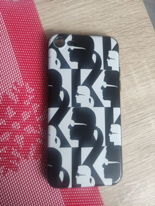 Erui na iPhone SE - Karl Lagerfeld