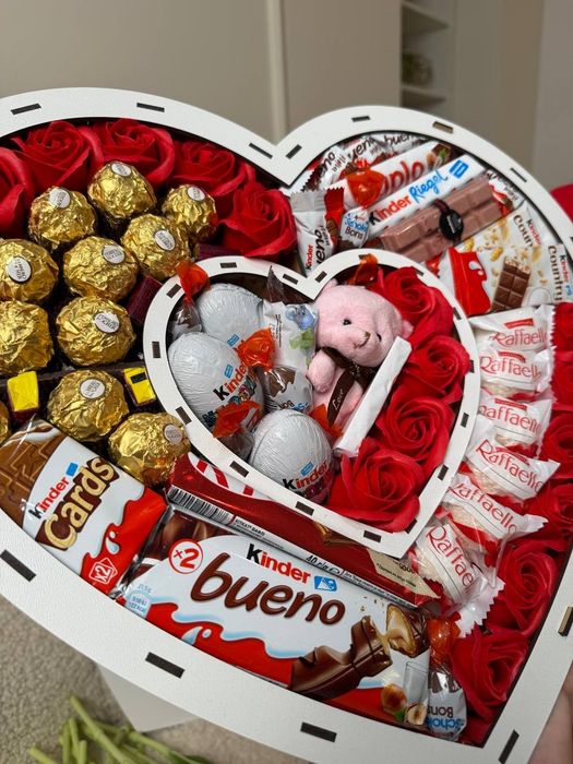 Подарунковий набір солодощів для жінки  готовий подарунок бокс