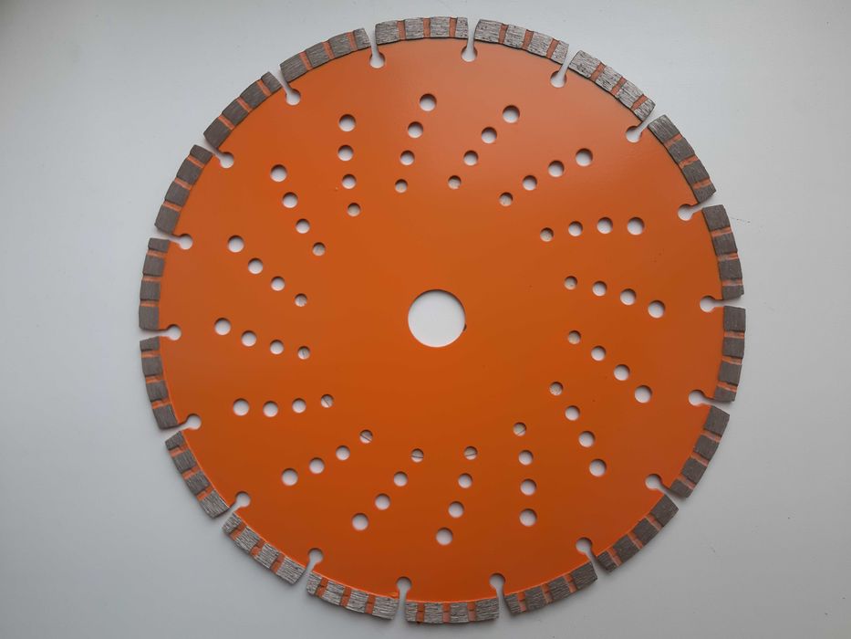 Диск алмазний по бетону BlackStar 230х22.2