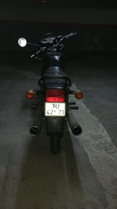 Vende-se jawa por 800 euros  para restauro  esta parada a mais de 6 anos o valor e fixo