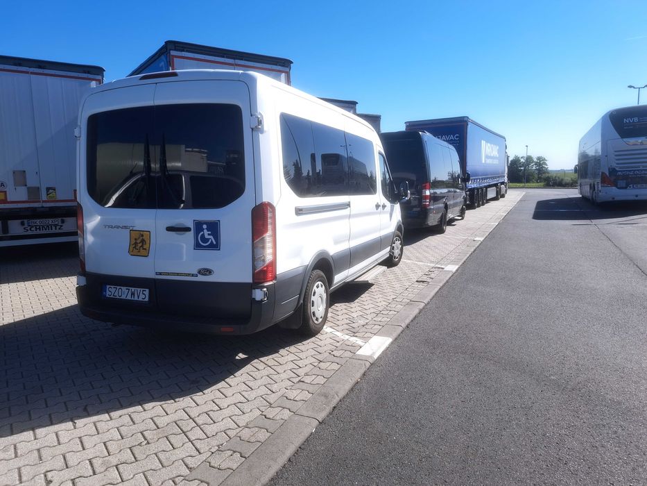 Ford Transit 9 osobowy dla niepełnosprawnych