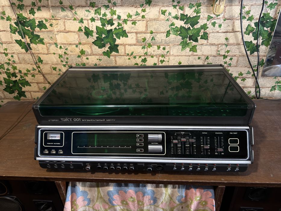 Продам на музикальний центр ТАКТ-011 запчастини