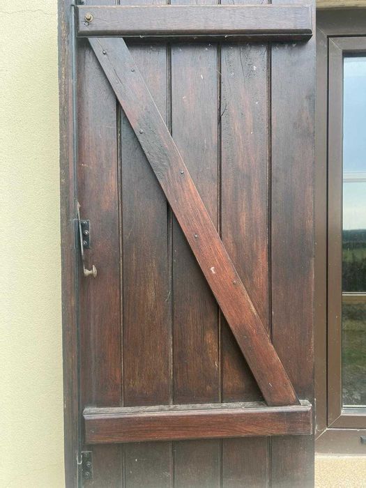 2 Portdadas de madeira maciça em carvalho francês com ferragens