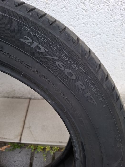 Продам резину 215/60/r17