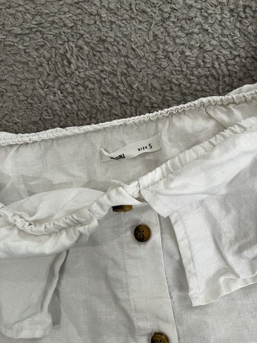 Biały crop top hiszpanka Sinsay