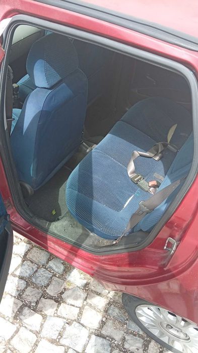 Fiat Punto 2003.