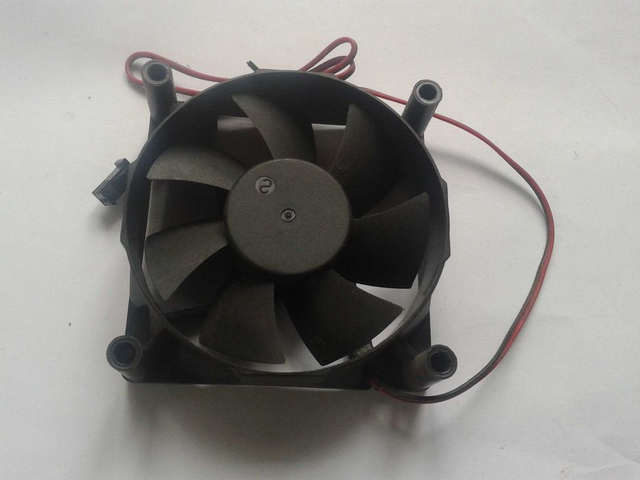 wentylator komputera  DONGGUAN NJ8025SE 80mm DC 12V 0,07A