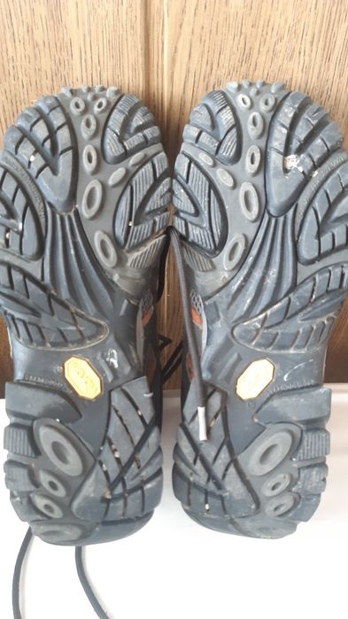Продам ботинки merrell.
