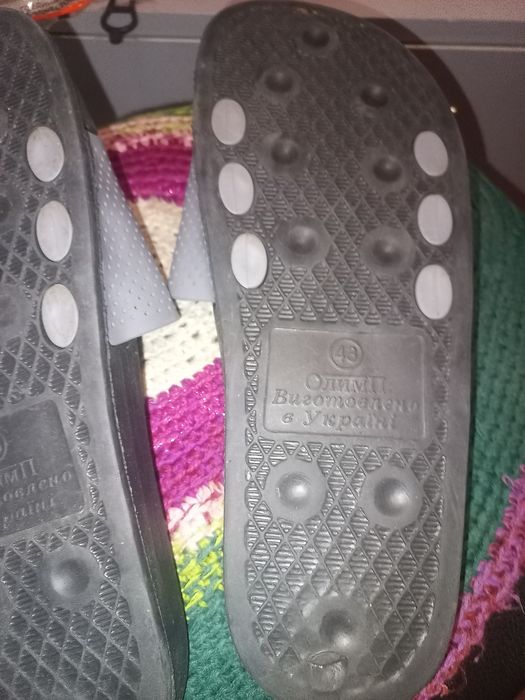 Шлепанцы пляжные