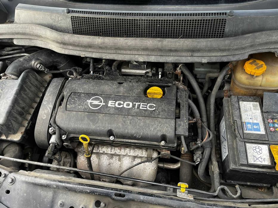 Opel zafira 1.8 klima zadbana