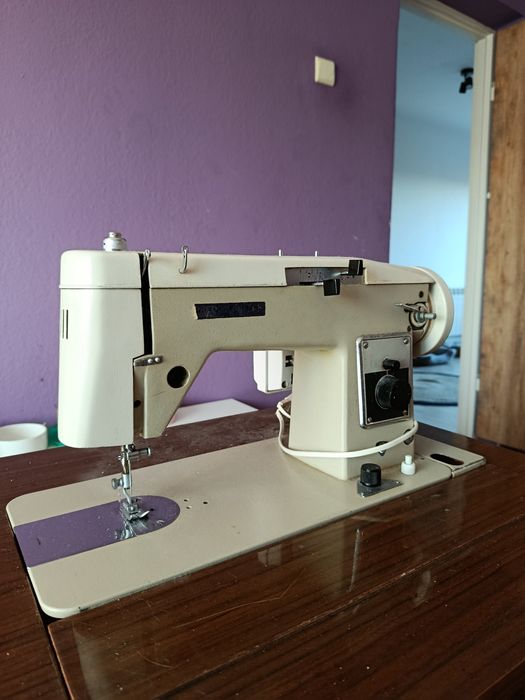 Maszyna do szycia Predom 466 Wrzosowa • OLX.pl