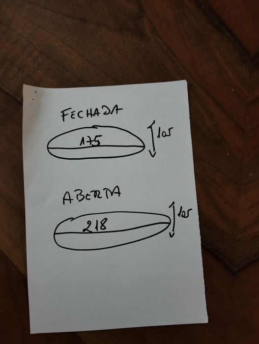 Mesa de sala, capacidade para 8 pessoas a vontade