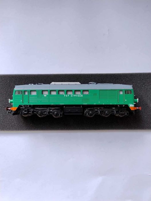 Nowa lokomotywa diesel ROCO 62764 ST44-1028 