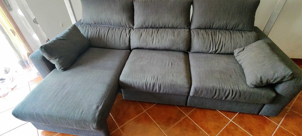 Sofá 3 lugares em tecido