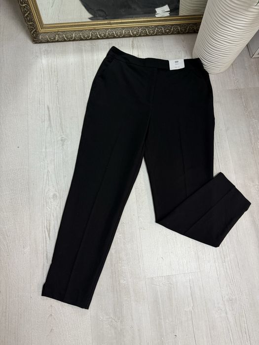 Нові фірмові чорні звужені штани/брюки F&F зі стрілками, розмір L