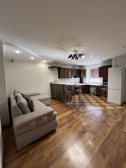 Продам 2 кімнатну квартиру.