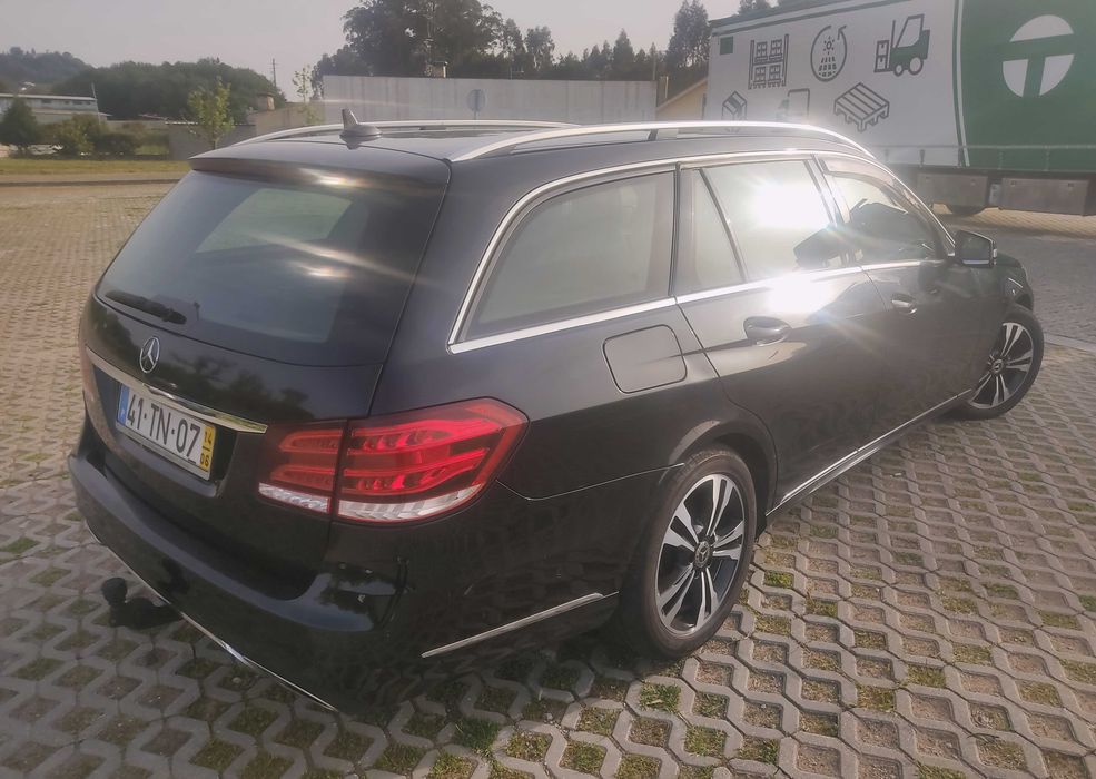 E 220D 170 cv Cx  6 Vel G. Reboque