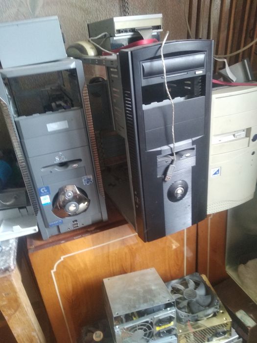 Продам комплектующие и запчасти к ПК 2000-2010 г выпуска,