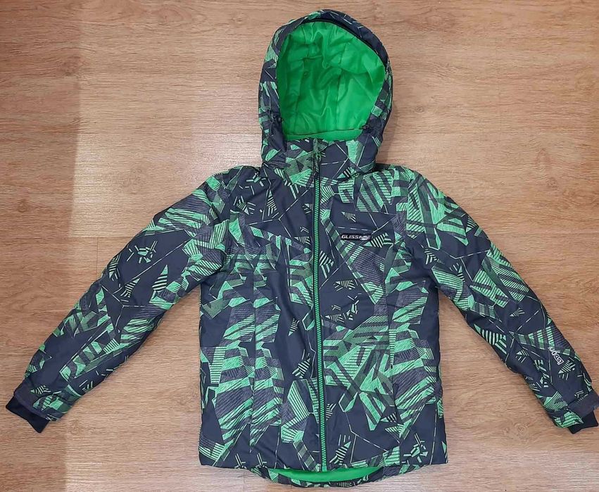Продам куртку Glissade размер 140