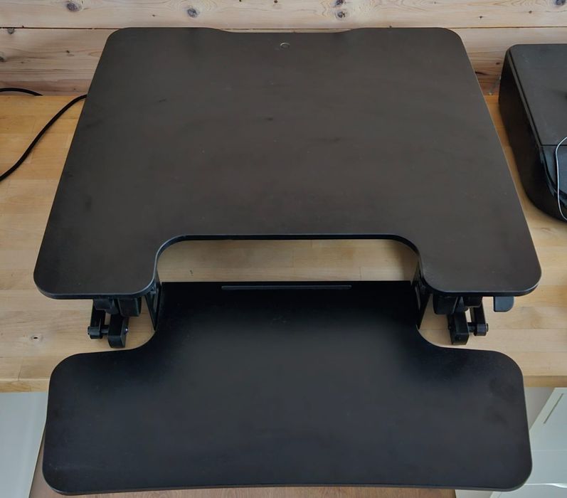 Zdrowe plecy przy komputerze.Nakładka/Podstawka ergonomiczna na biurko