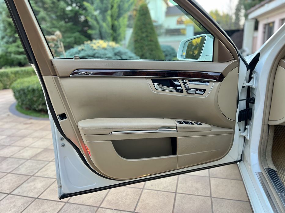 Mercedes-Benz S350 w221