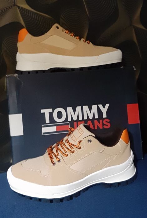 Із США чоловічі кросівки 44 Tommy  Boss подарунок новий рік кроссовки