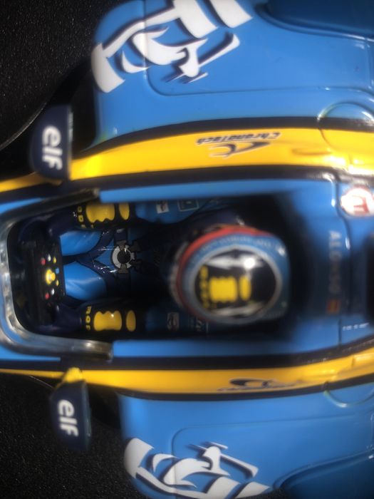 Carro f1 fernado alonso com assinatura do piloto , hotwhells racing