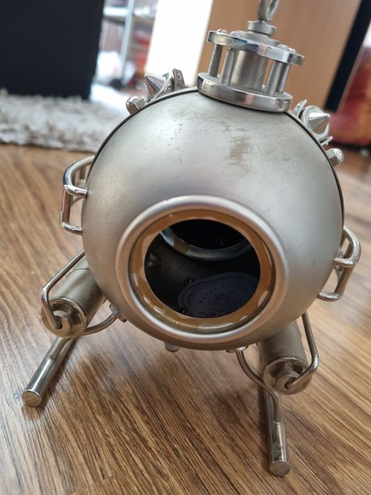 Zegar zegarek stojący oryginalny na baterie metalowy